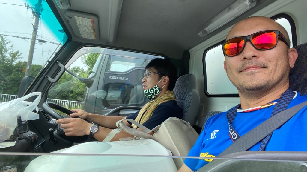 ぎんぢメカ長と短パン社長のツーショット